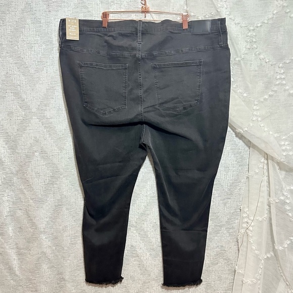 NWT Madewell 10" High Rise Skinny jeans in Berkeley black button fly size 37P - Picture 5 of 12